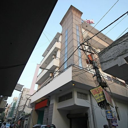 Oyo 9030 Hotel Delhi Airport Plaza Нью-Дели Экстерьер фото