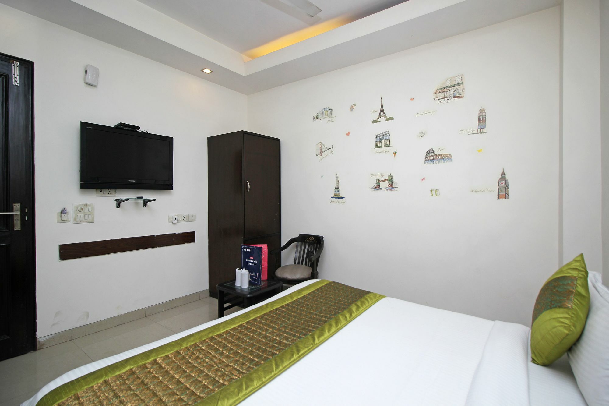 Oyo 9030 Hotel Delhi Airport Plaza Нью-Дели Экстерьер фото